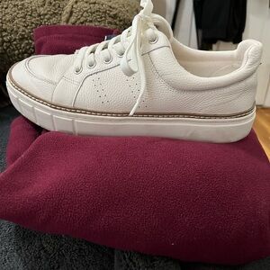 Women’s Vince Camuto sneakers